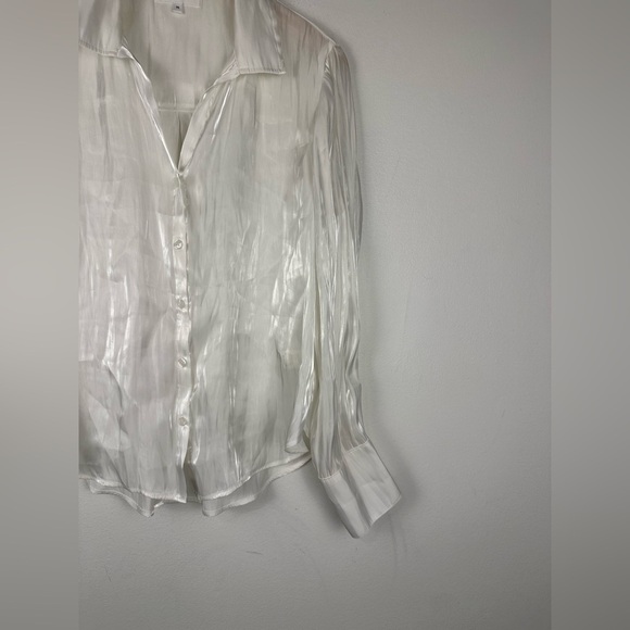 Bella Dahl Shirt Tail Button Down White Shimmer Blouse Sz M - Picture 6 of 8